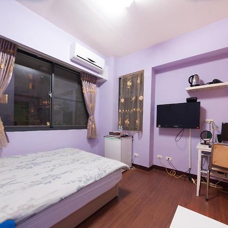 Feng Jia Homestay Đài Trung Ngoại thất bức ảnh