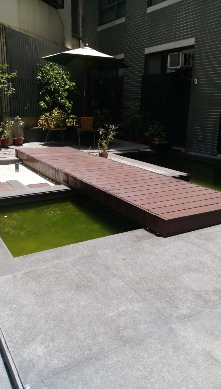 Feng Jia Homestay Đài Trung Ngoại thất bức ảnh