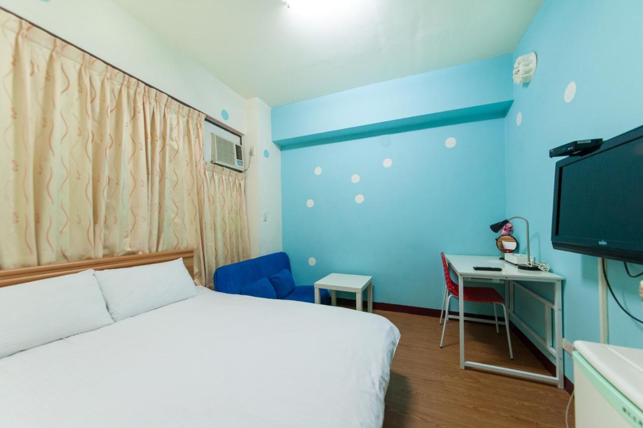 Feng Jia Homestay Đài Trung Ngoại thất bức ảnh